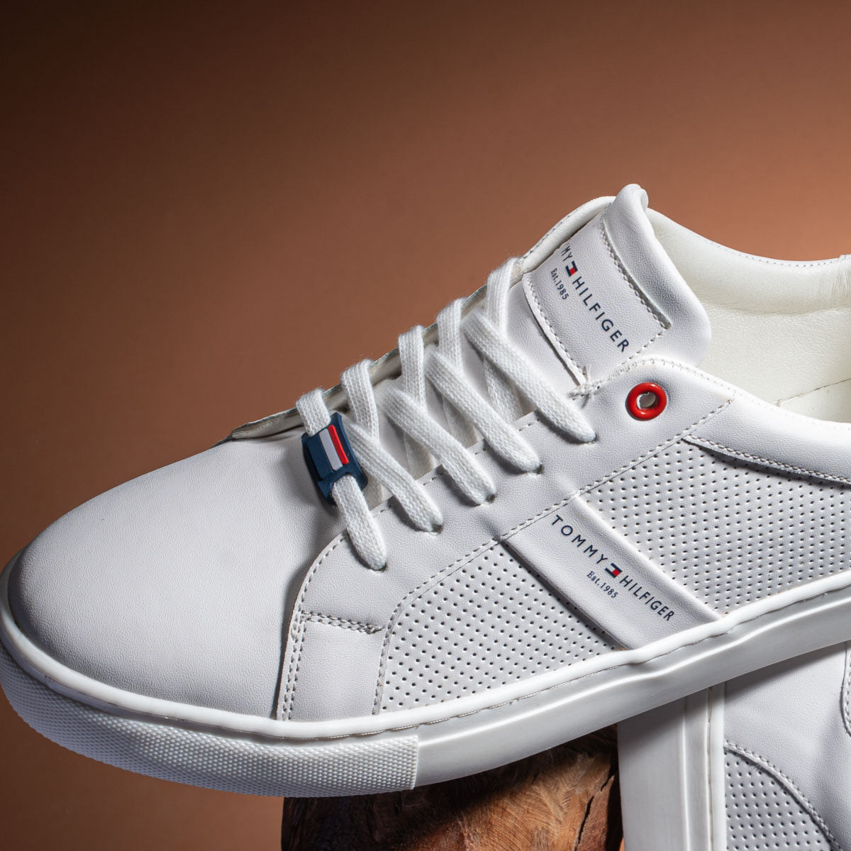 Tommy Sneakers