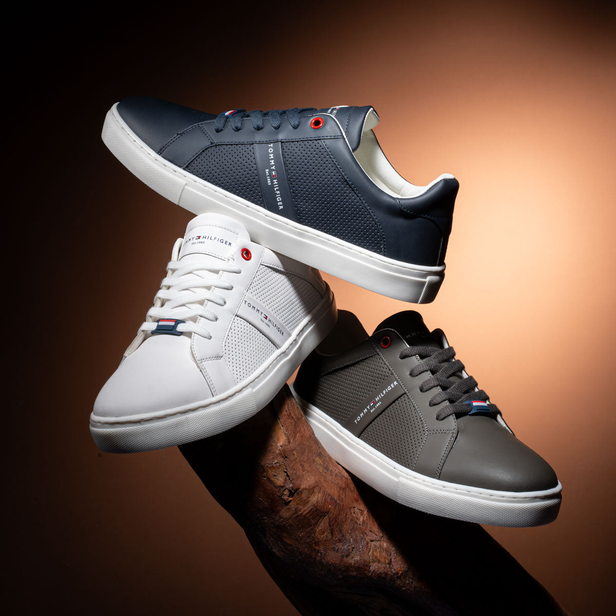 Tommy Sneakers