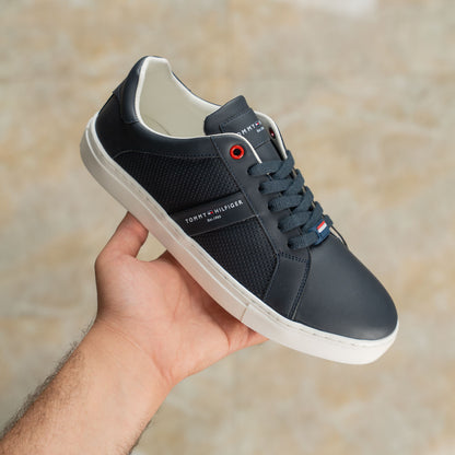 Tommy Sneakers